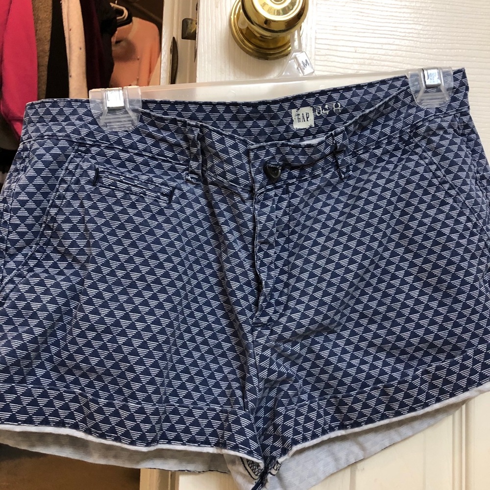 GAP shorts